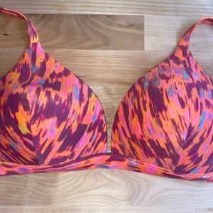 Lululemon Waterside Swim Top *C Cup